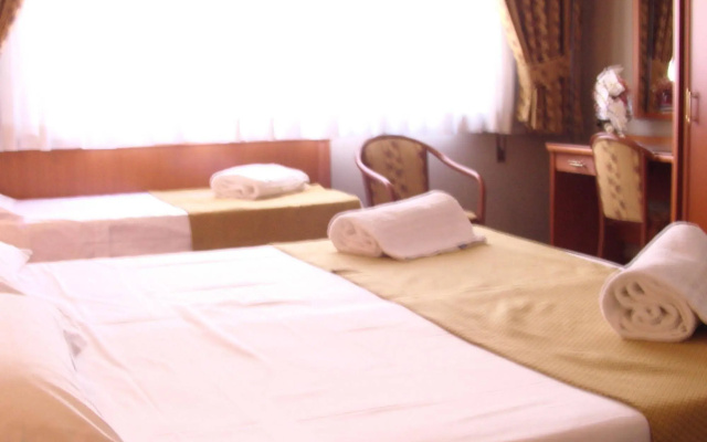Hotel Gallery House