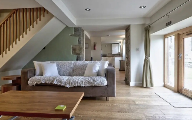 2 Bed - The Cottage