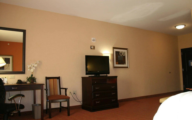 Durant Inn & Suites