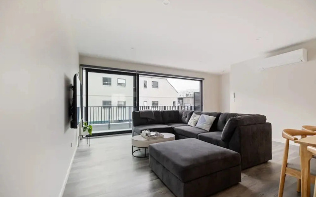Modern 3 Bedroom Townhouse - Only 10min walk to Stadium