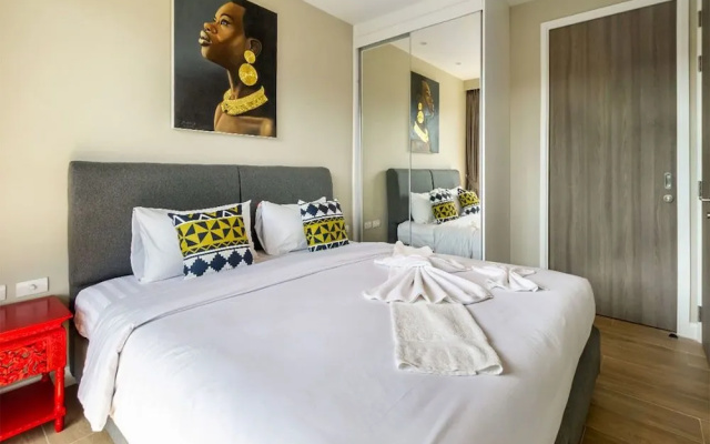 Diamond Condominium By Alexanders