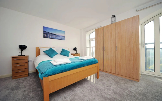 Lloyd George Avenue Apartments