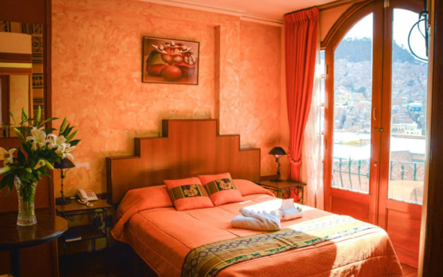 Las Brisas Centro Hotel