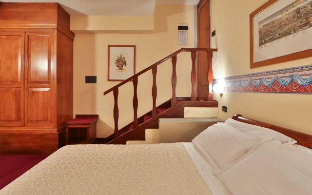 Select Hotel