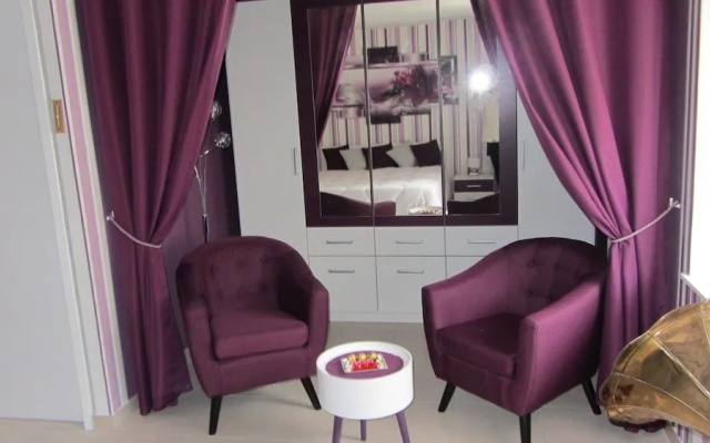Chambre D'Hotes Les Glycines