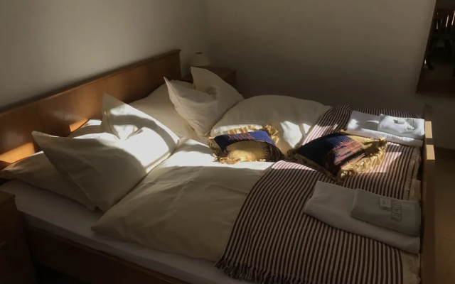 Hotel Echo