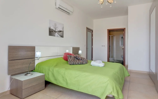 Fabulous LUX APT inc Pool, Sliema Upmarket Area