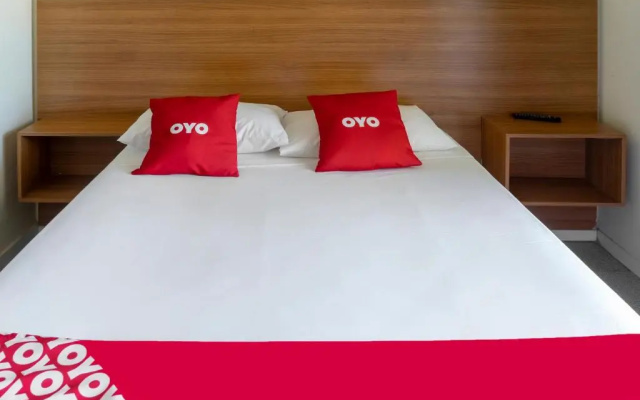 OYO Piuma Palace Hotel