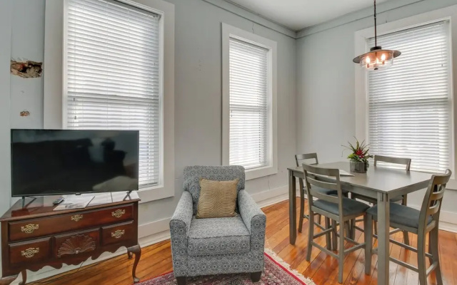 Modern Downtown Hot Springs Vacation Rental!