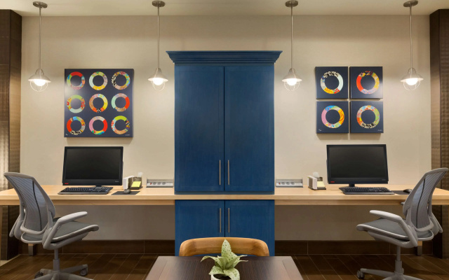 Home2 Suites by Hilton Glendale - Westgate