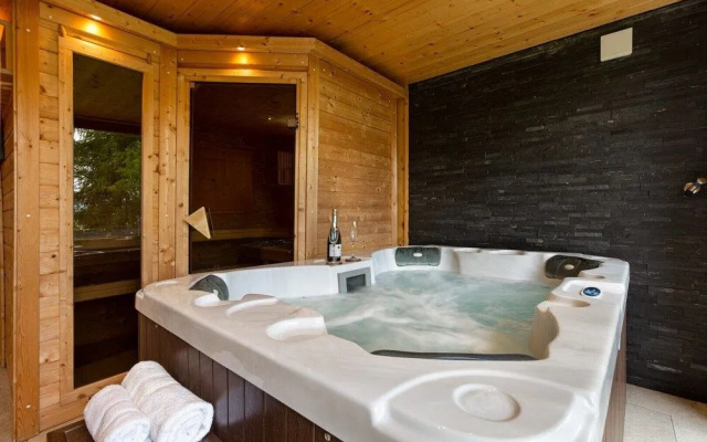 Gorgeous Chalet Amidst Mountains in La Tzoumaz