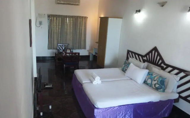Raja Hotel