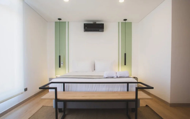 Cool 3 BR W Balcony in Laureles Medell n