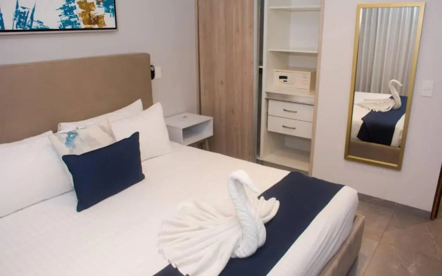 G101N DaVinci Condo 2BR walking distance to the beach