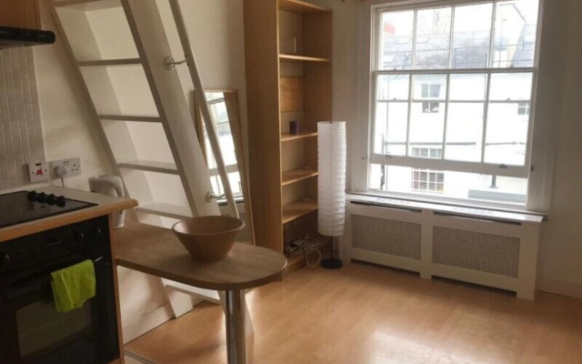 HFS Studio Next To Hydepark L30