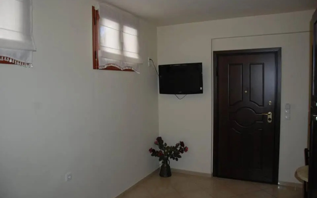 Nikos Apartments