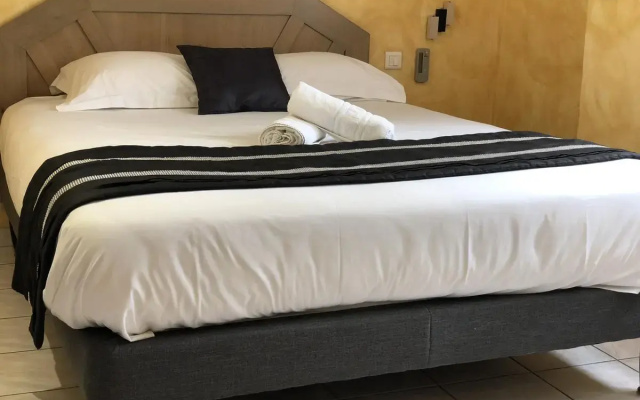 Logis Hotel Bellevue