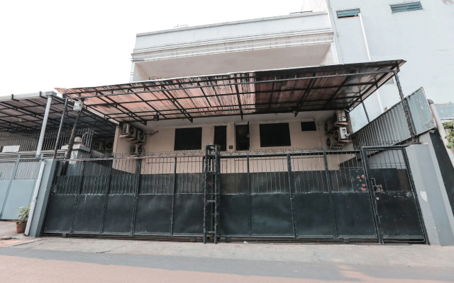 Capital O 141 Fatmawati Cozy Residence