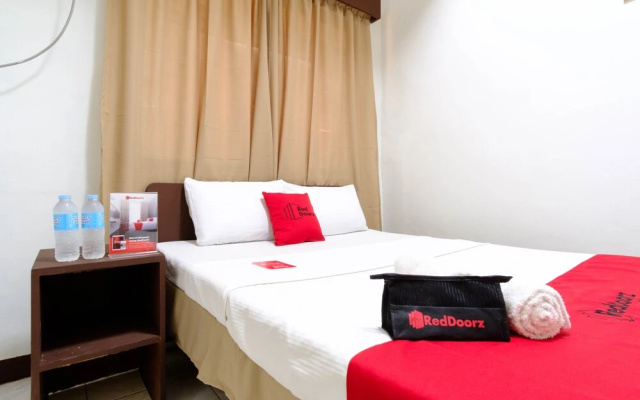 Reddoorz @ Ramos Lacson Street