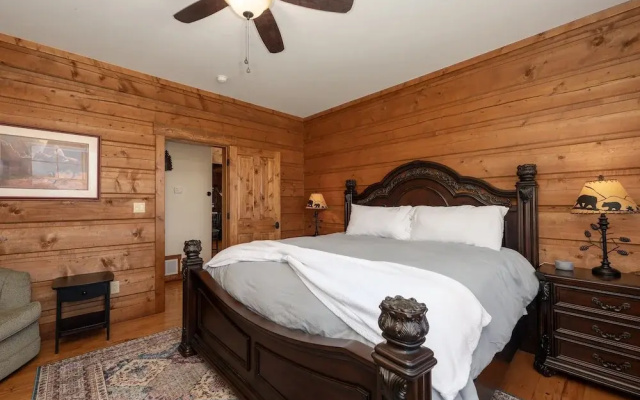 19th Hole 3 Bedroom Cabin