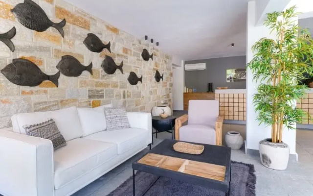 Essentia Luxury