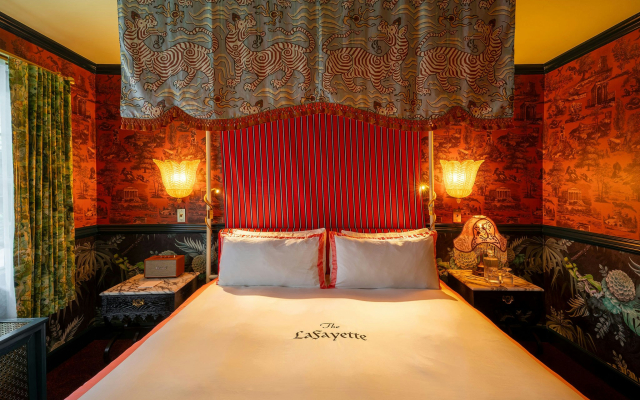 The Lafayette Hotel, Swim Club & Bungalows