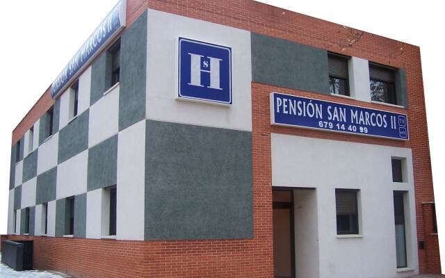 Отель Hostal San Marcos II вид на фасад