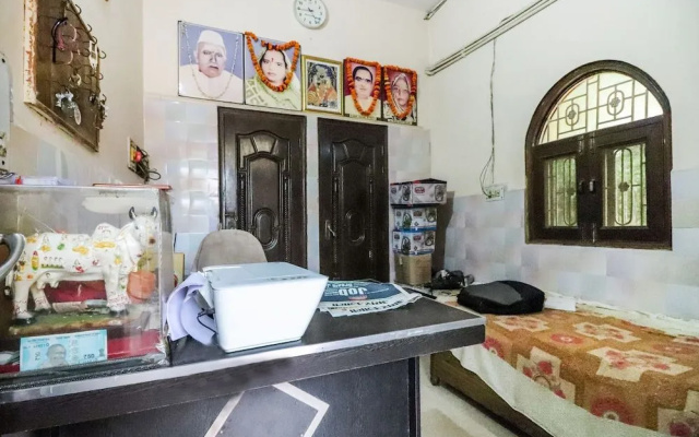 SPOT ON 60838 Shri Giriraj Dham