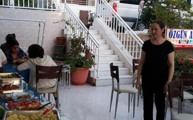 Ozgun Apart Otel Kusadasi 1