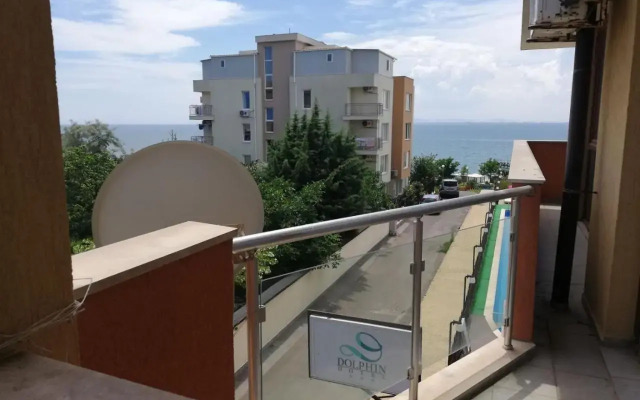 Palm Marina Apartment Complex
