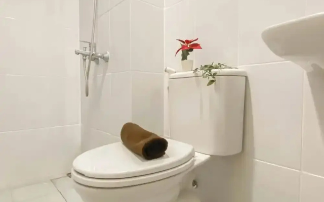 Standard Look Studio At Patraland Urbano Apartment