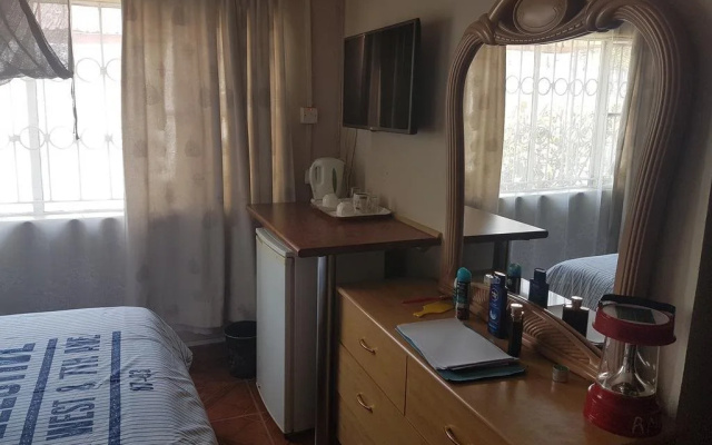 Kaliyangile Guest House
