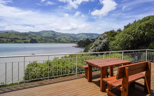 Little Unknown Bach at Taka - Takamatua Holiday Home