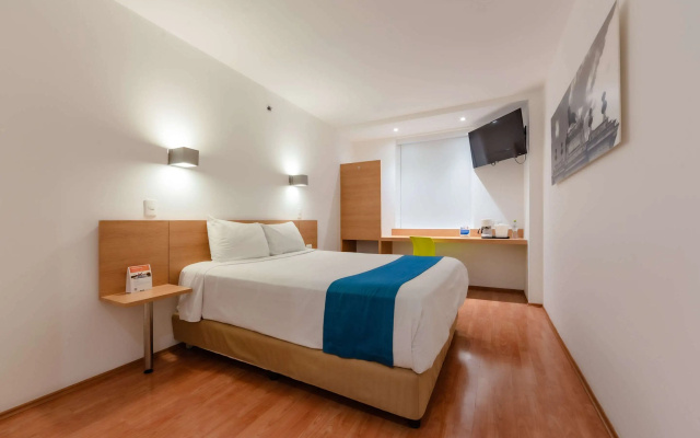 Отель Sleep Inn Leon Antares