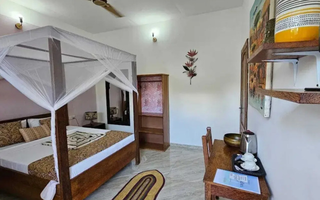 Zanzicrown Hotel