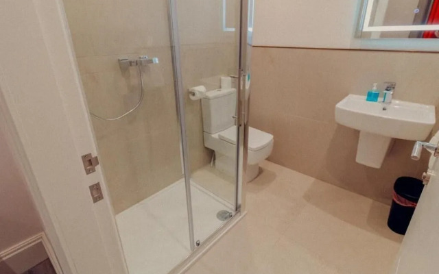Mayfield Suites