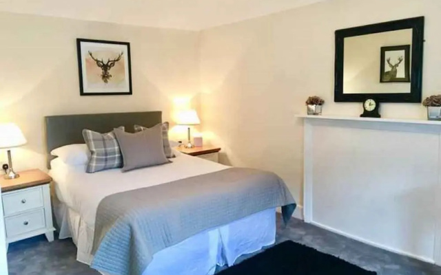 Glenmoriston Arms Hotel