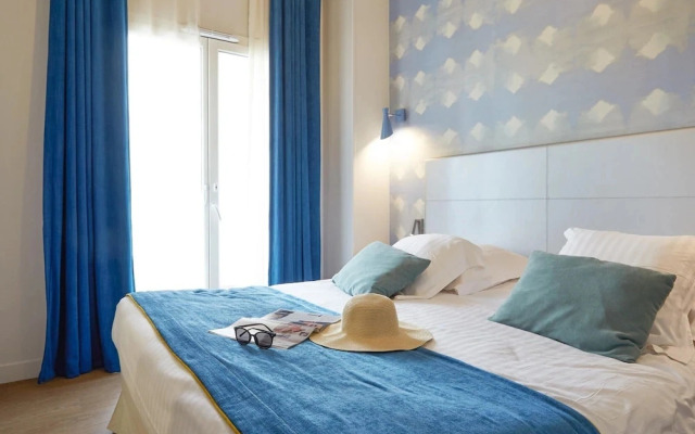 Picturesque Deauville Apartment for 6