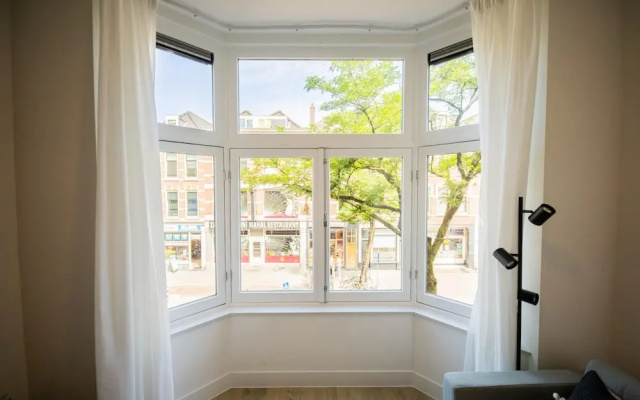 Alphabet 1BR Serviced Apartment -nb304/306-