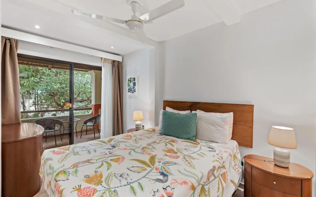 Colorful & Private 2-Bedroom Condo Just a Short Walk from the Beach