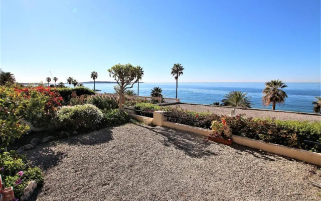 Sea View Apartment