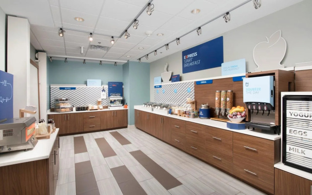 Holiday Inn Express Pensacola Downtown by IHG