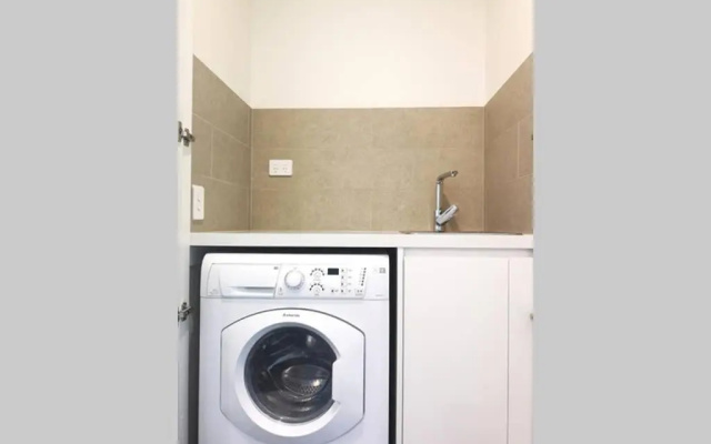 Modern apartment+office w Parking @ Olympic Park