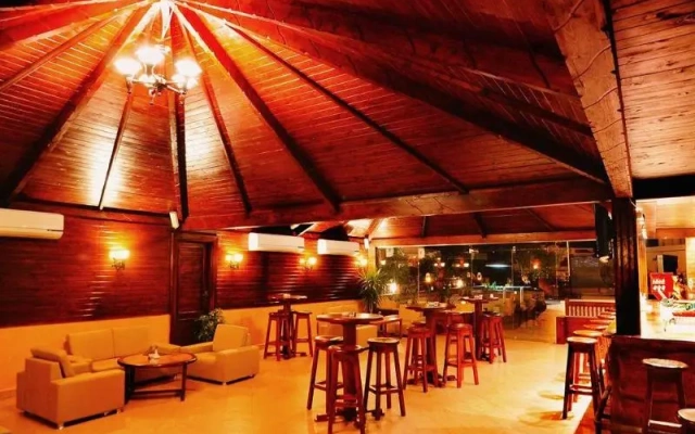 Ocean Club Hotel