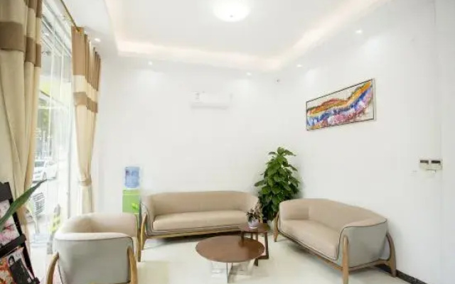 Wanjin Convenience Hotel (Beihai Qiaogang Fengqing Street)