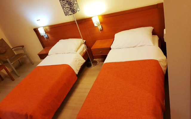 Lucic Rooms & Suites