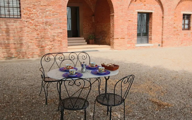 Luxurious Farmhouse in Montepulciano with Swimming Pool