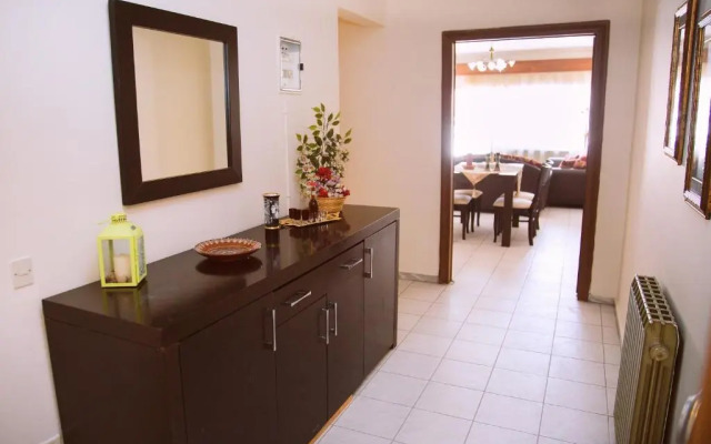 Comfortable House with Warm Hospitality