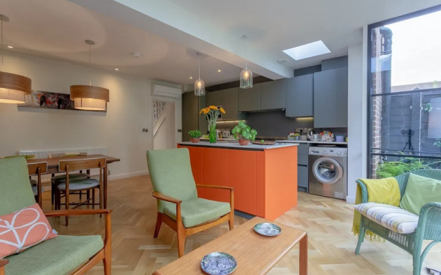 Homely 2 Bedroom House in South East London