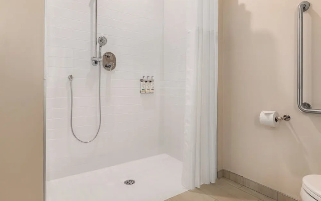 Candlewood Suites Collingwood by IHG